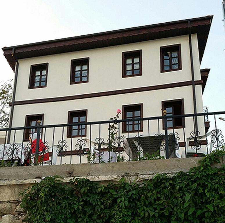 Faik Bey Konagi Bed and Breakfast Golyazi Exteriör bild