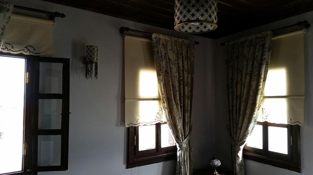 Faik Bey Konagi Bed and Breakfast Golyazi Exteriör bild
